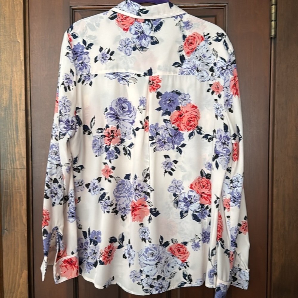 Candie’s Floral Long Sleeve Button Down Blouse - Picture 9 of 9